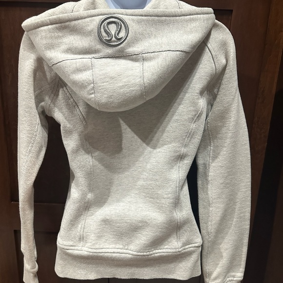 Lululemon light grey/metallic scuba hoodie size 4 - Picture 2 of 5